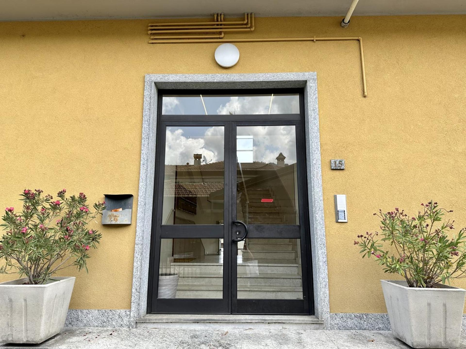 Casa La Rosa Apartment Lesa Exterior foto
